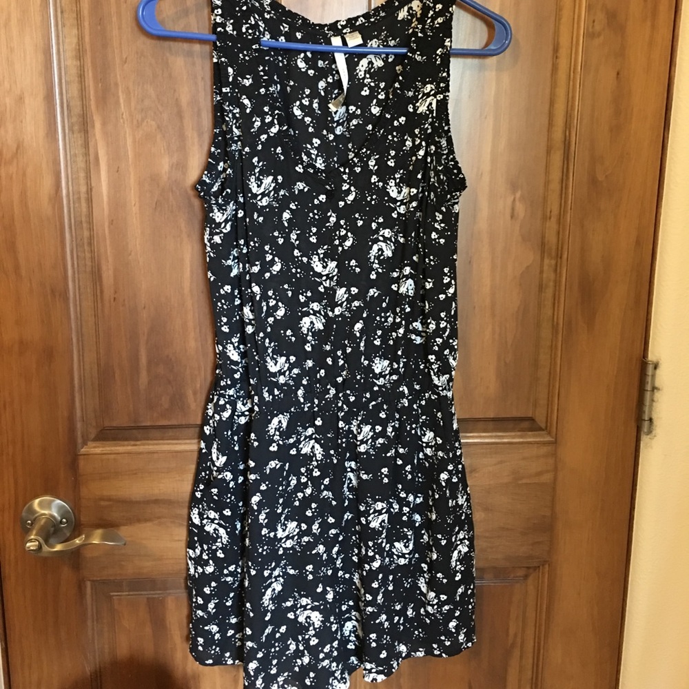 🎉Sale 5/$25 clothes and shoes floral print romper